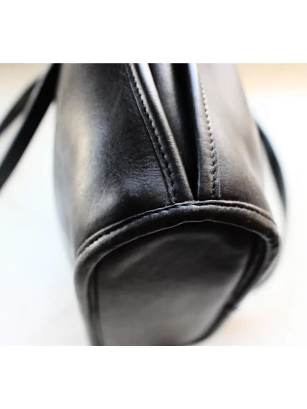 Coach Vintage - Oliver Crossbody Bag 9902 in Black + Brass, USA 1980s